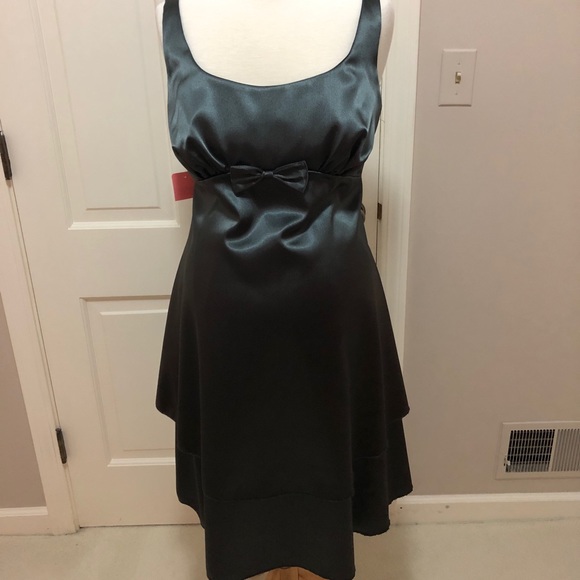 Maternite Sleeveless Cocktail Maternity Dress